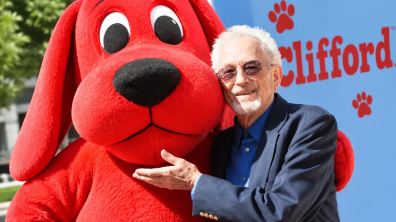 Norman Bridwell sketching early drawings of Clifford the Big Red Dog